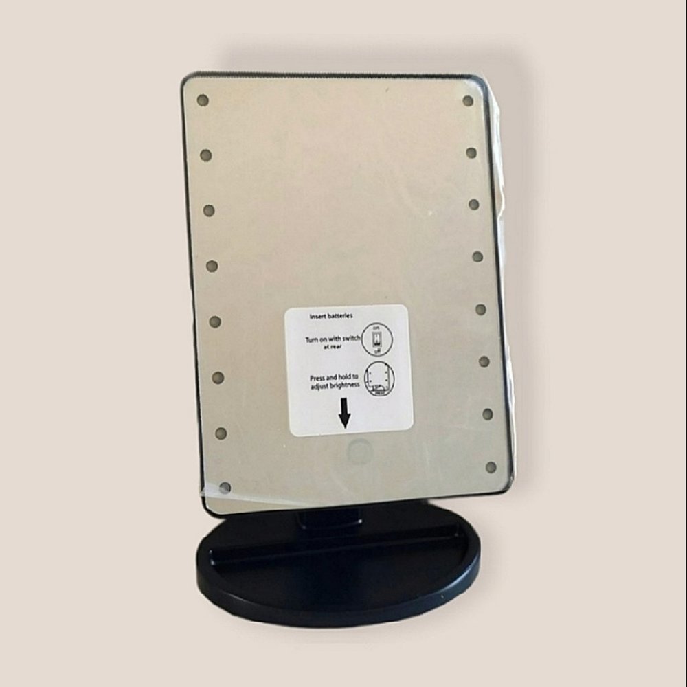MILLIE'S VANITY Light Mirror